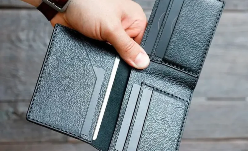 The Complete Guide to Tri Fold Wallets: Style, Function, and Practicality