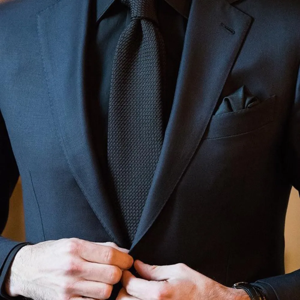 Tie in Black: The Ultimate Style Guide for Every Occasion