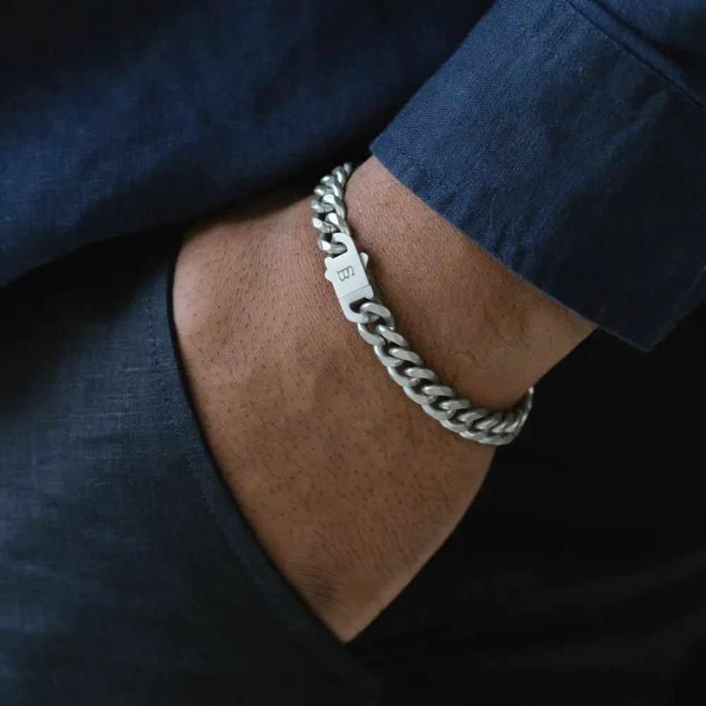 Silver Bracelet Men: The Ultimate Style Guide for Modern Gentlemen
