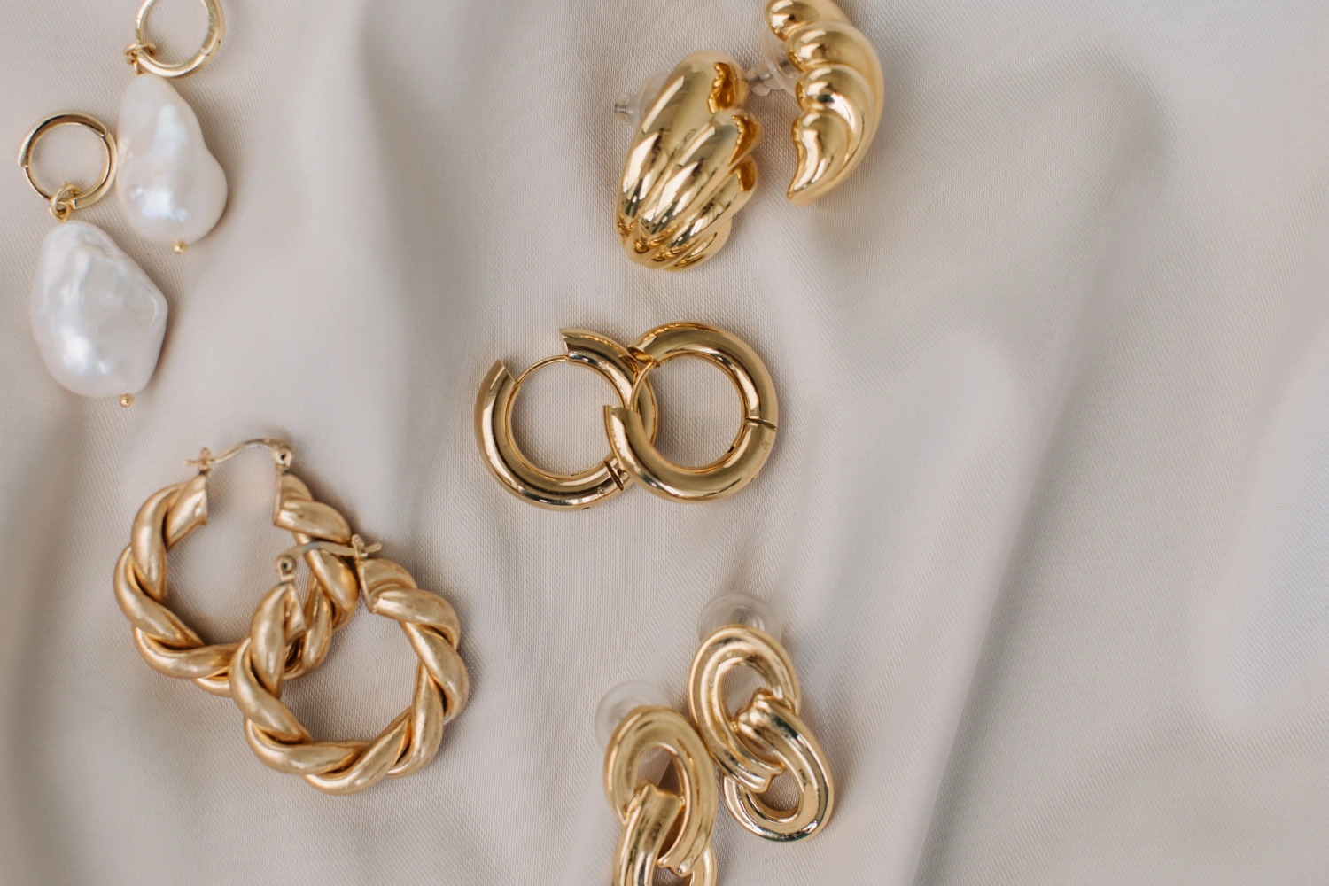 nap earrings